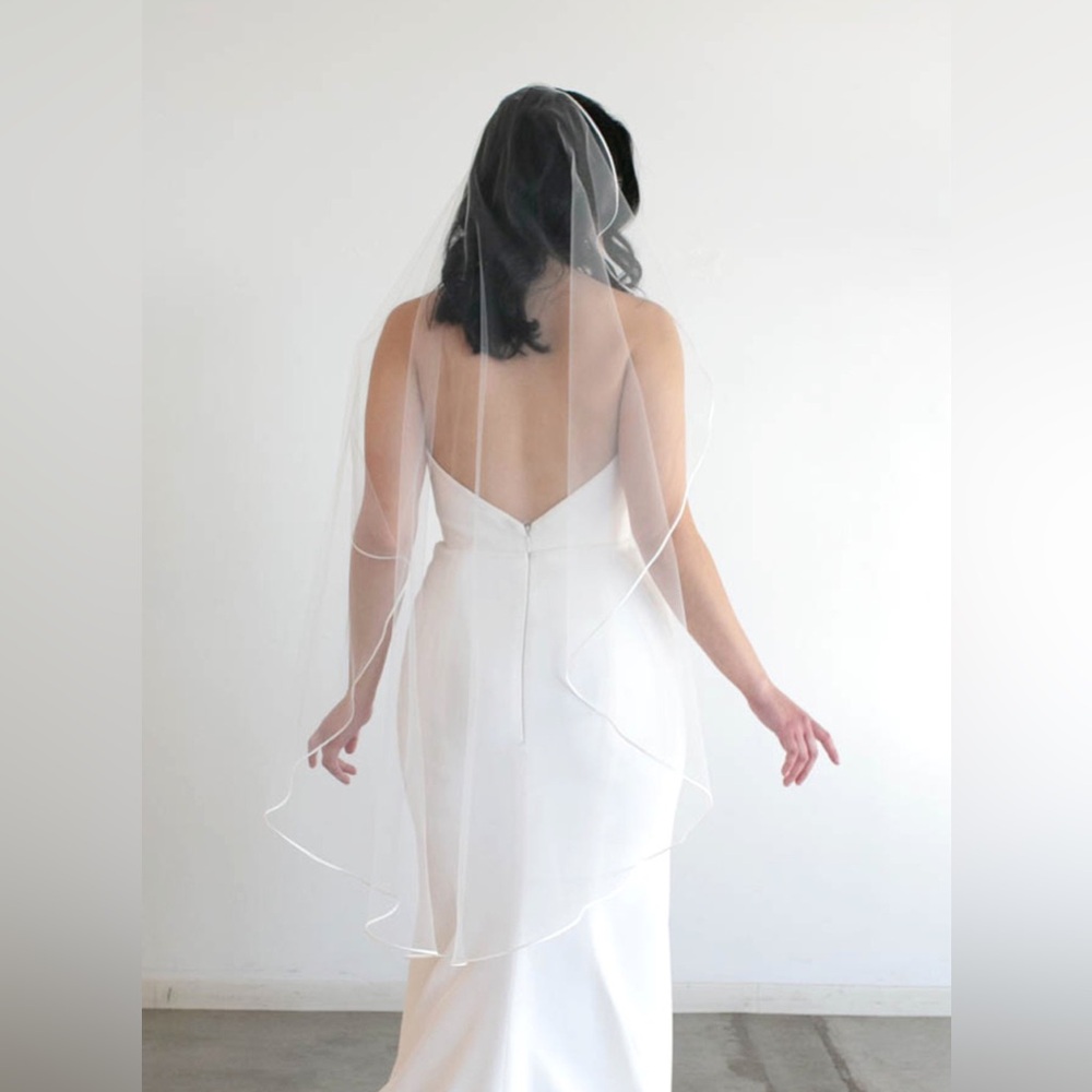 Sara Gabriel White Bridal Veil with Subtle Edge